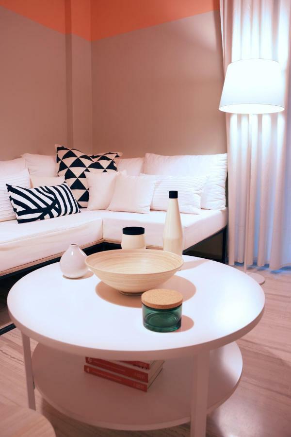 Elegant Coral Apartment Афины Экстерьер фото