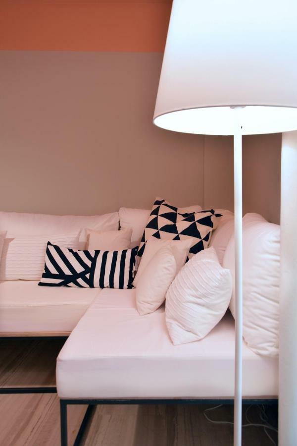 Elegant Coral Apartment Афины Экстерьер фото