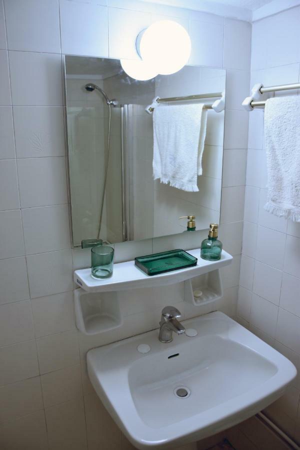 Elegant Coral Apartment Афины Экстерьер фото