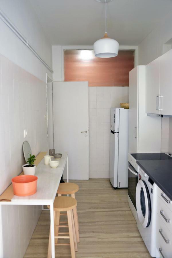Elegant Coral Apartment Афины Экстерьер фото
